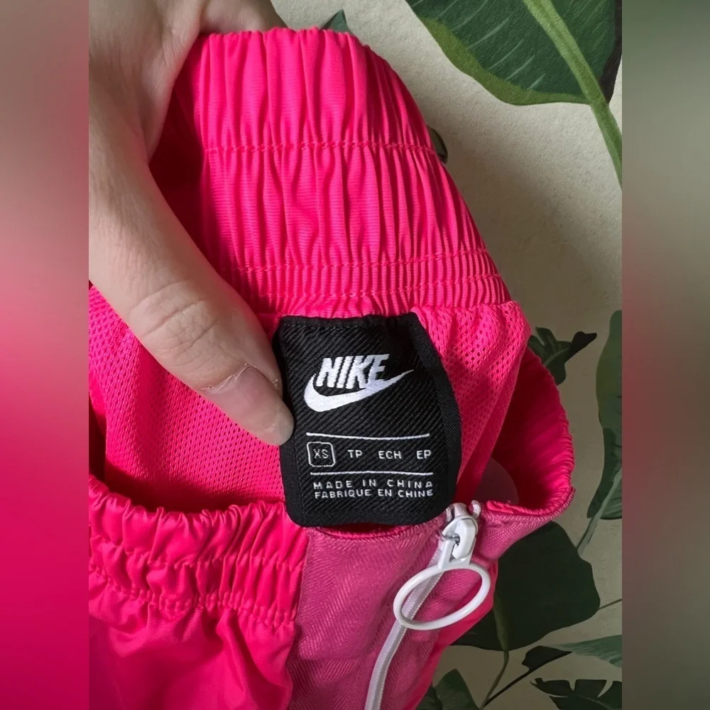 Nike Sportswear Track Pants Joggers Active Women XS Neon Pink‎ High Rise